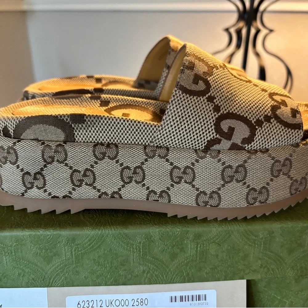 Gucci platform slide